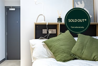 Classic En Suite at Biscuit Factory, 140 Little Donegall Street, City Centre, Belfast, BT12FL - Image 1